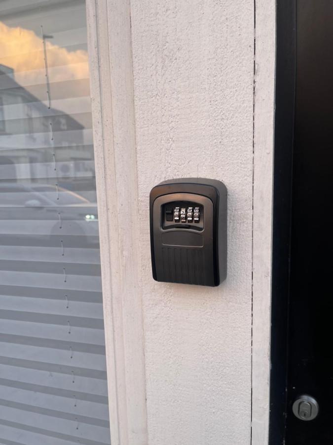 The Black Door. Ставангер Екстериор снимка